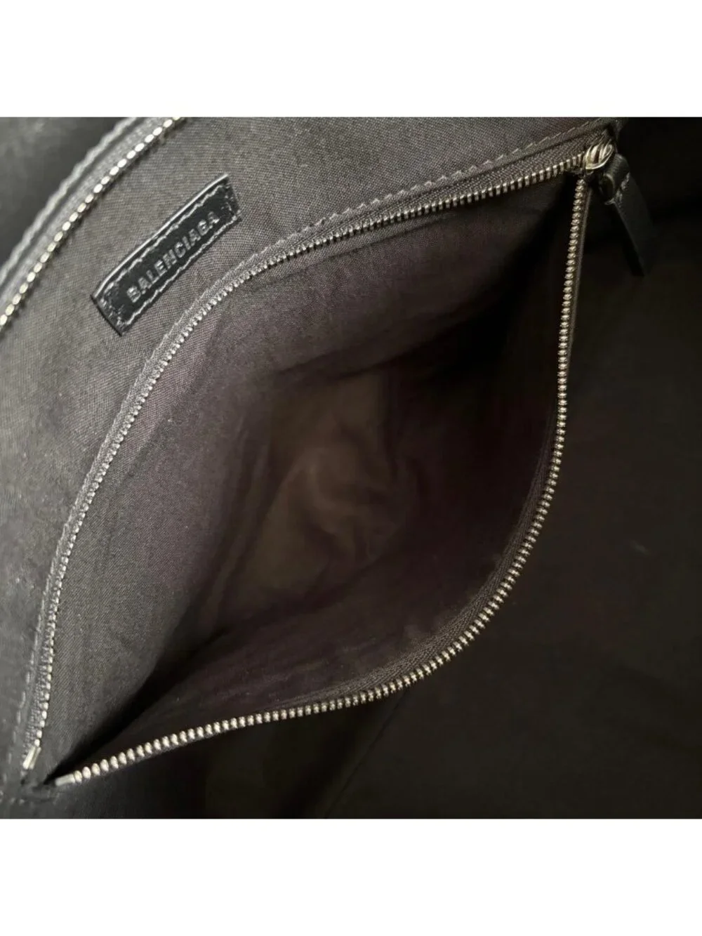 Balenciaga East Waist Tote Leather Black